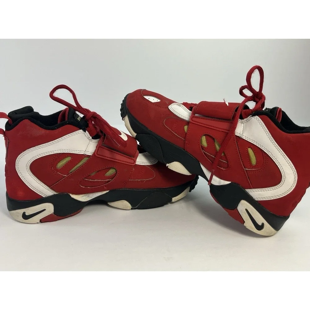 Nike Diamond Turf II Red/Gold Basketball Shoes 488294-600 Kid 7Y Women 8.5